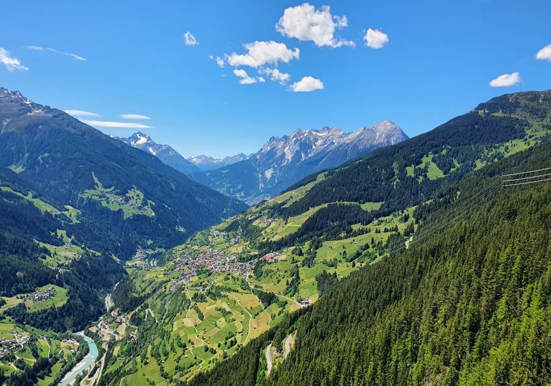 Švýcarsko cestování na motorkách do země helvétského kříže za horskými velikány 2026
